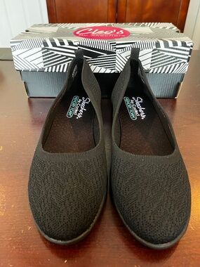 Cleo Flex Wedge Flipside by Skechers Black Size 8 Womens Shoe